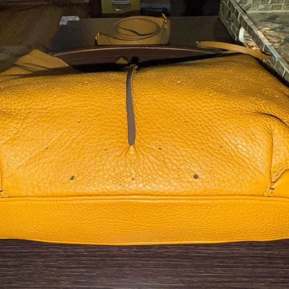 AUTH. LOUIS VUITTON MAHINA SERENE MM 2-Way Handbag/Shoulderbag-Caramel - Picture 7 of 14